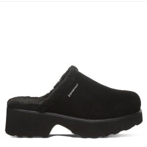 BearPaw Women's size 9 Black Suede fleece lined Clogs